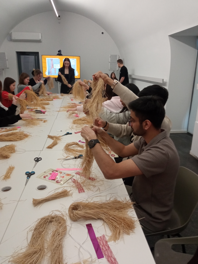 Иностранные обучающиеся ПИМУ познакомились с традициями празднования Масленицы