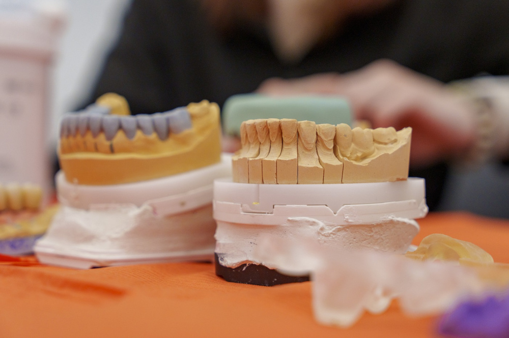 От терапии до рентгенологии: ПИМУ познакомил будущих студентов со всеми гранями стоматологии